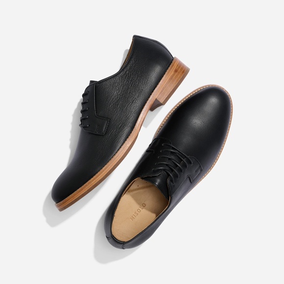 Nisolo Black Leather Oxfords with Tan Soles main image 4